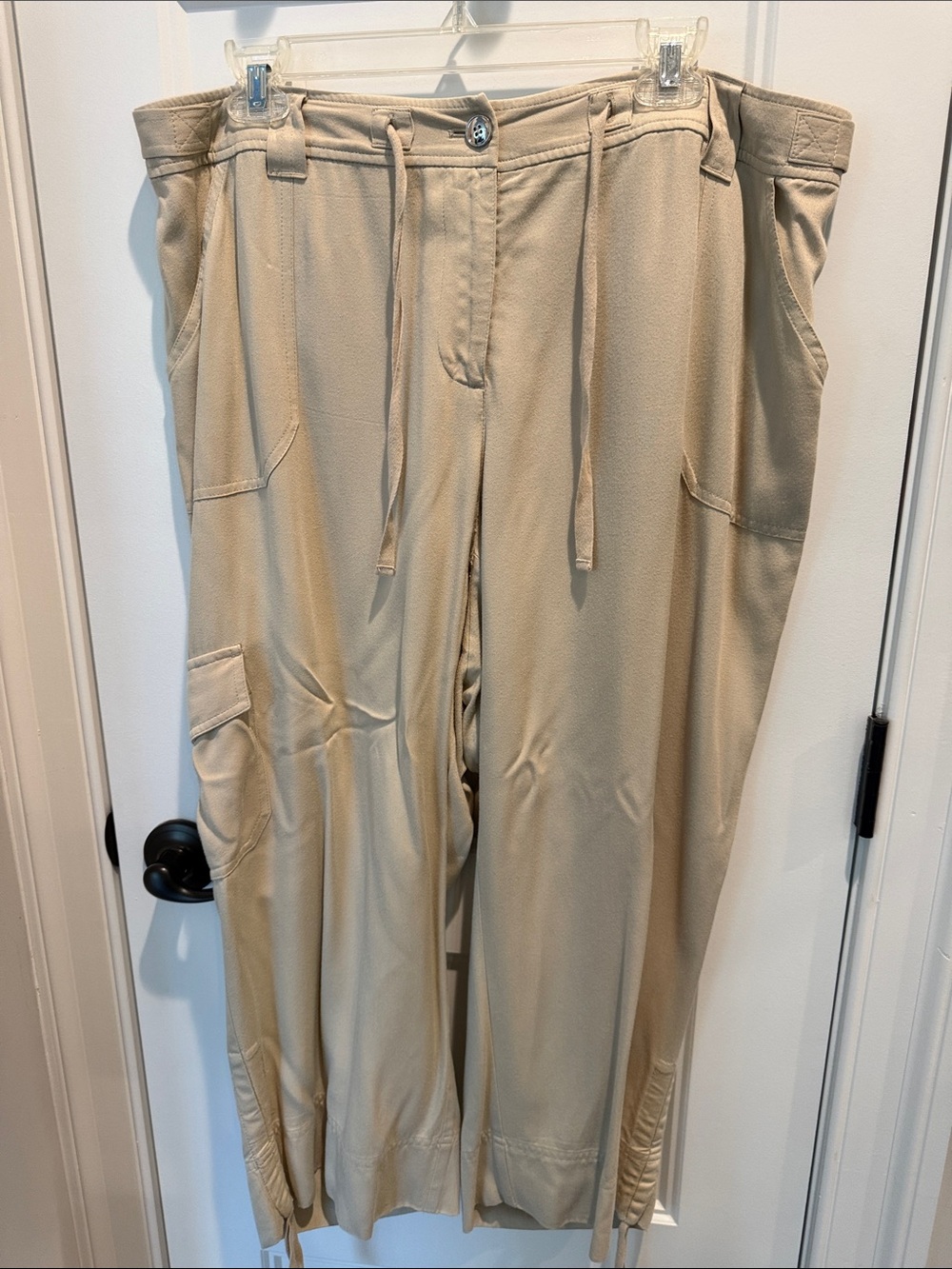 Jones New York Beige Cropped Pants (16w)